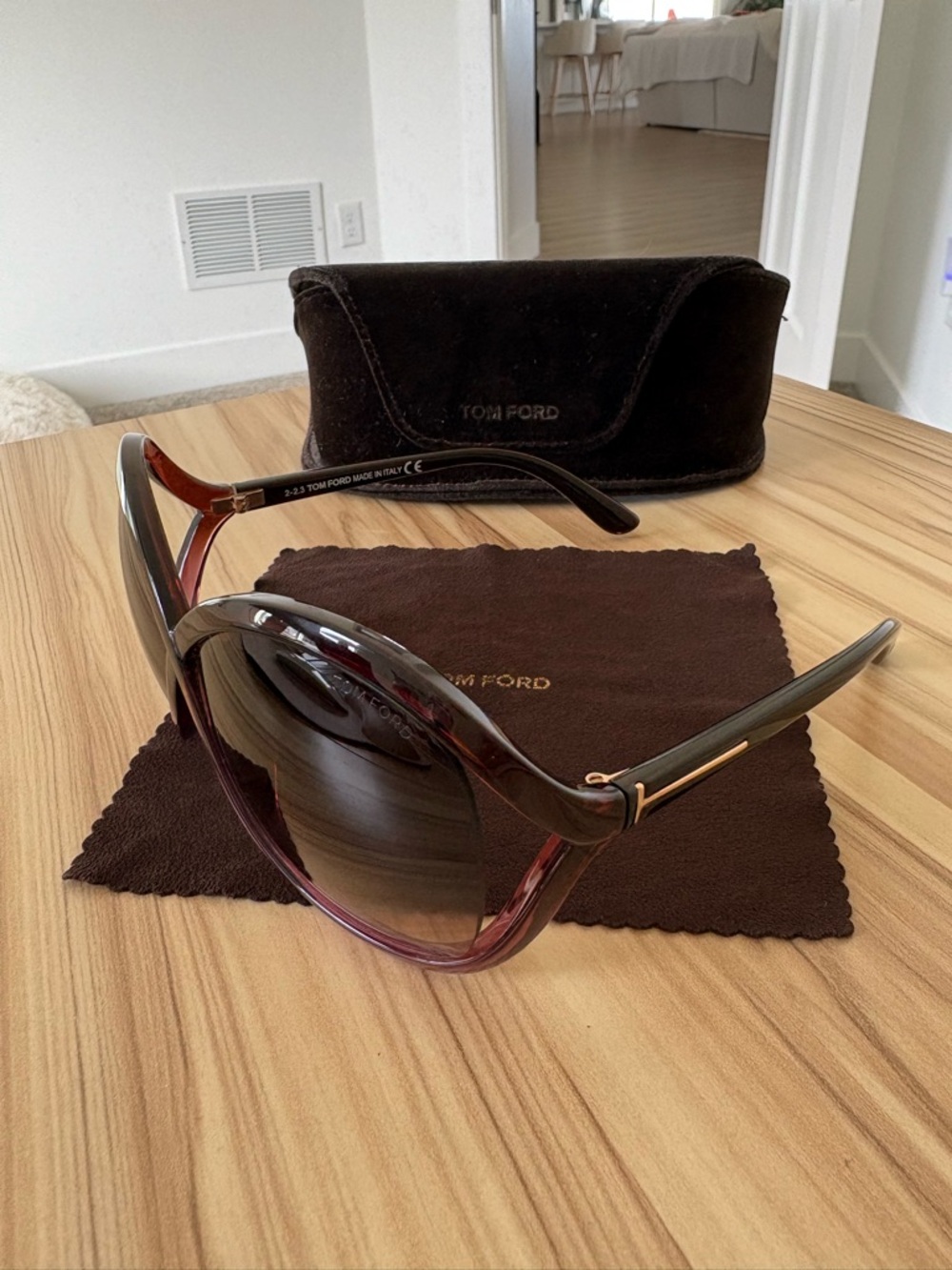 Tom Ford Women's Brown Gradient Sunglasses with Pink Accents - Picture 2 of 4